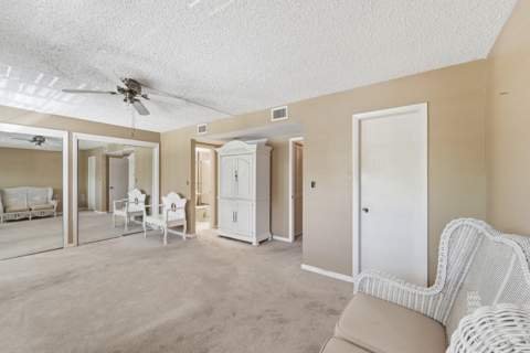 640 Tennis Club Drive #103, Fort Lauderdale FL - photo 10 of 39
