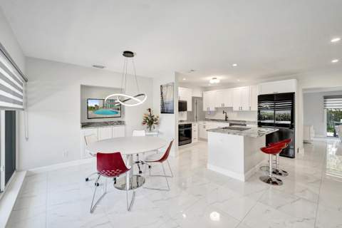 1431 S Ocean Boulevard #2, Lauderdale-By-The-Sea FL - photo 6 of 42