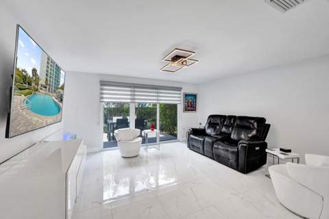 1431 S Ocean Boulevard #2, Lauderdale-By-The-Sea FL - photo 15 of 42