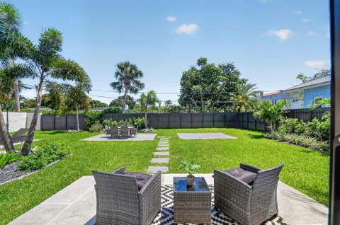 308 Greymon Drive, West Palm Beach FL - photo 15 of 70