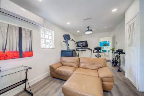 250 NE 27th Court, Boca Raton FL - photo 21 of 36