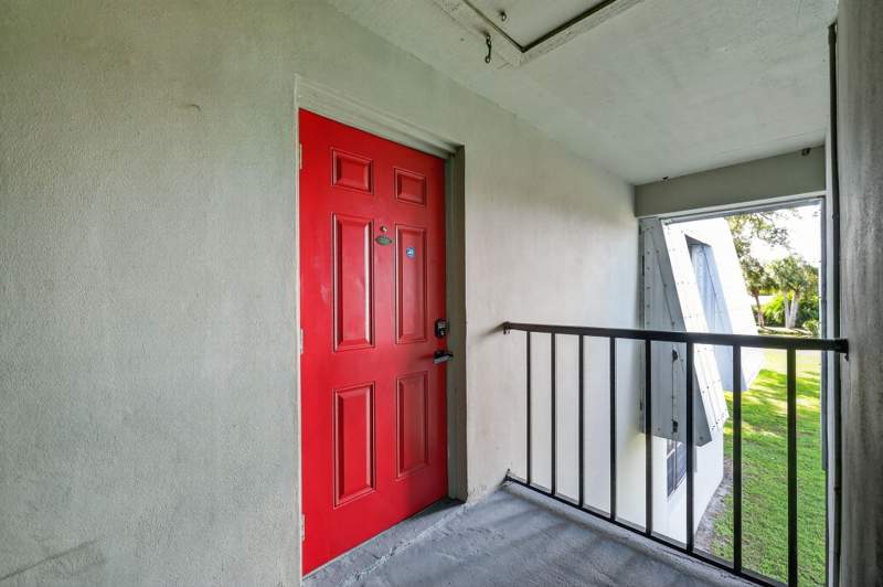 1 bedroom Condominium at 2513 S 17th Street #206, Woodlands Condominium Apartment Building 2, Fort Pierce — photo 2