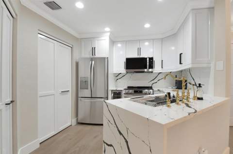 1803 N Flagler Drive #203, West Palm Beach FL - photo 13 of 22