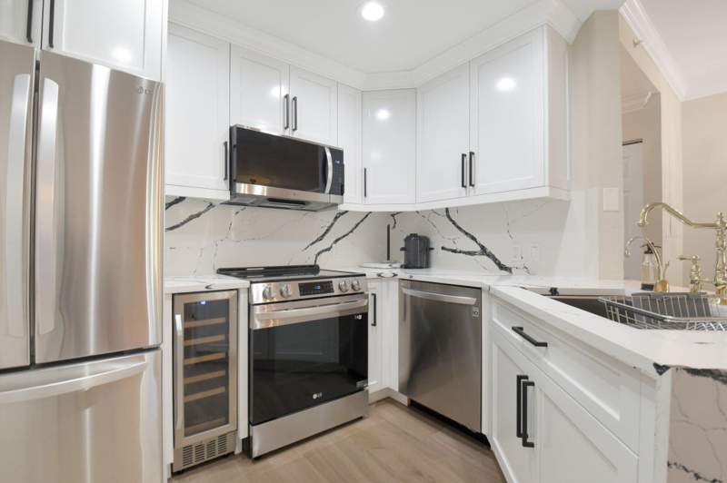 1 bedroom Condominium at 1803 N Flagler Drive #203, Flagler Pointe Condo, West Palm Beach — photo 3
