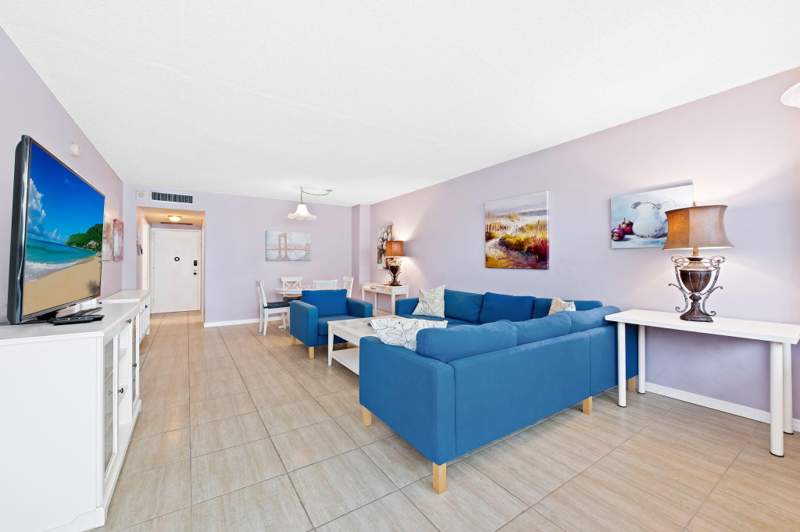 1 bedroom Condominium at 3725 S Ocean Drive #420, Sea Air Towers Condo, Hollywood — photo 2