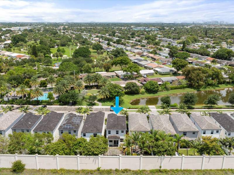 3 bedroom Single Family Residence at 4441 NW 48th Terrace, Trails At Central Parc, Tamarac — photo 5