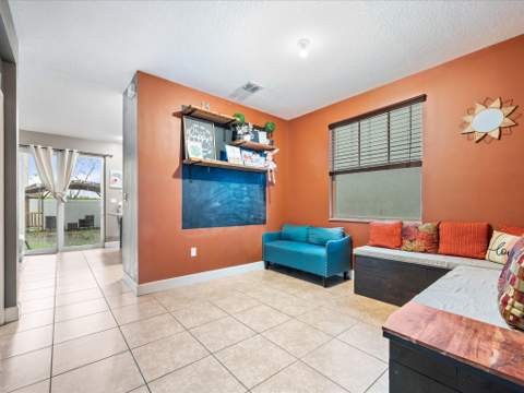 4441 NW 48th Terrace, Tamarac FL - photo 9 of 29