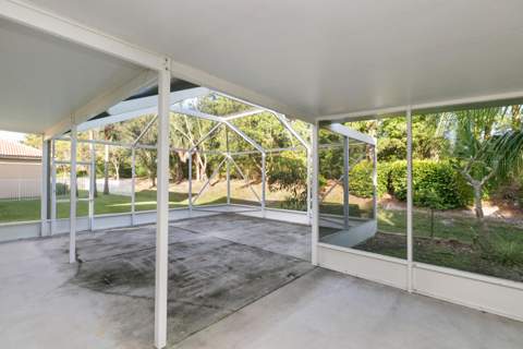 1086 NW Leonardo Circle, Port St. Lucie FL - photo 10 of 30