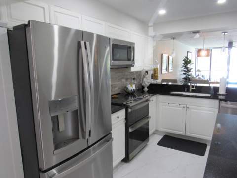 21 Royal Palm Way #2020, Boca Raton FL - photo 7 of 93
