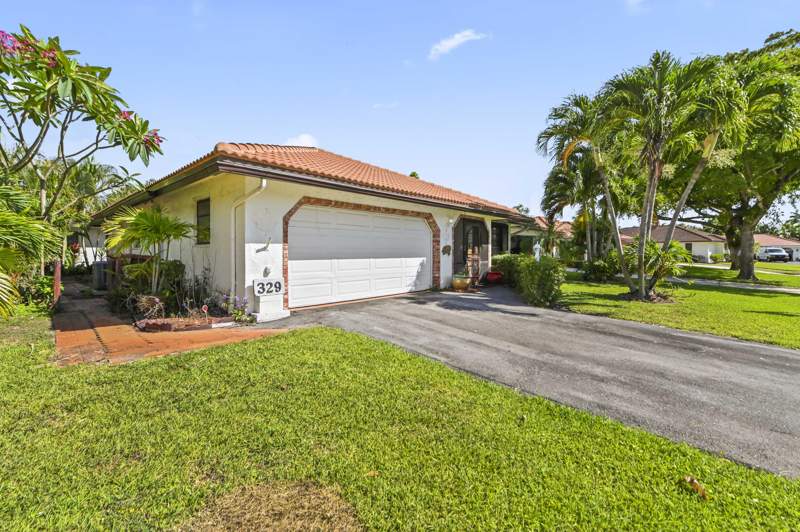 2 bedroom Single Family Residence at 329 Knob Hill Boulevard, Knob Hill Sub, Boca Raton — photo 4