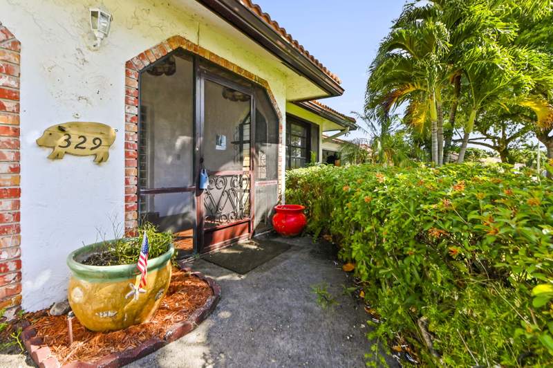 2 bedroom Single Family Residence at 329 Knob Hill Boulevard, Knob Hill Sub, Boca Raton — photo 5