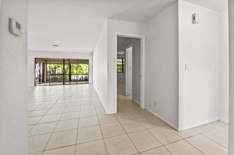 329 Knob Hill Boulevard, Boca Raton FL - photo 8 of 36