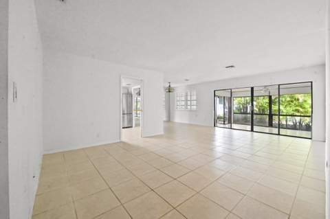329 Knob Hill Boulevard, Boca Raton FL - photo 9 of 36