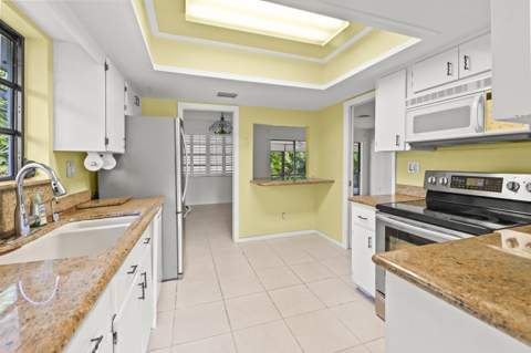 329 Knob Hill Boulevard, Boca Raton FL - photo 18 of 36