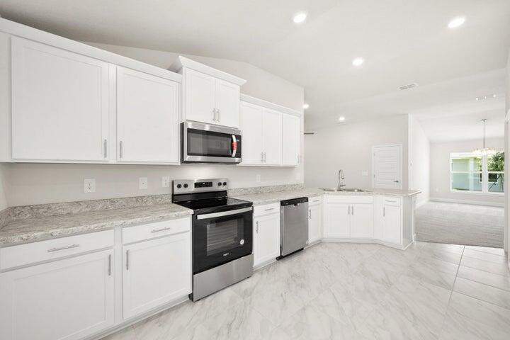 4 bedroom Single Family Residence at 8166 Merano Avenue, Waterstone Phase Three, Fort Pierce — photo 4