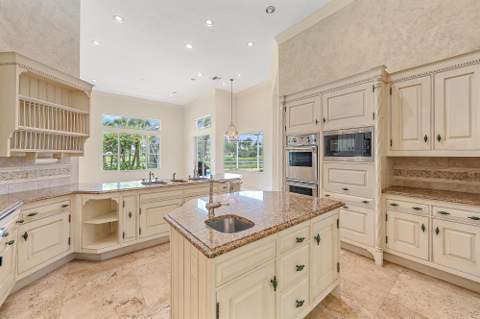 10246 Heronwood Lane, West Palm Beach FL - photo 17 of 71