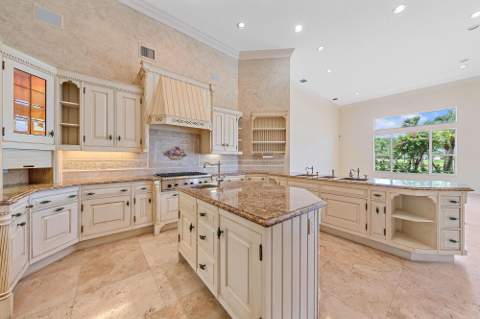 10246 Heronwood Lane, West Palm Beach FL - photo 18 of 71