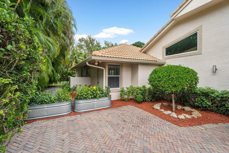 4 bedroom Single Family Residence at 45 Dunbar Road, PGA Resort Community 5, Palm Beach Gardens — photo 2