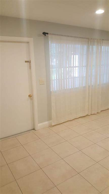 180 NE 12th Avenue #17a, Hallandale Beach FL - photo 6 of 19