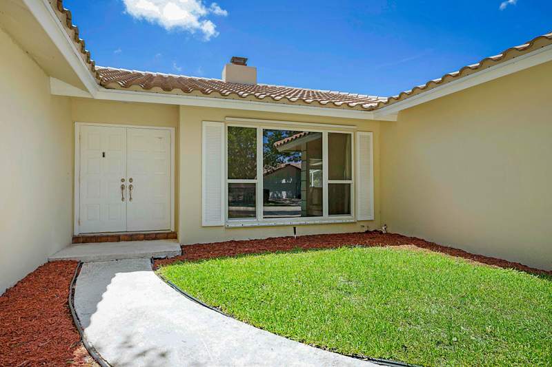 4 bedroom Single Family Residence at 20869 Sonrisa Way, Los Paseos Of Via Verde Replat, Boca Raton — photo 2