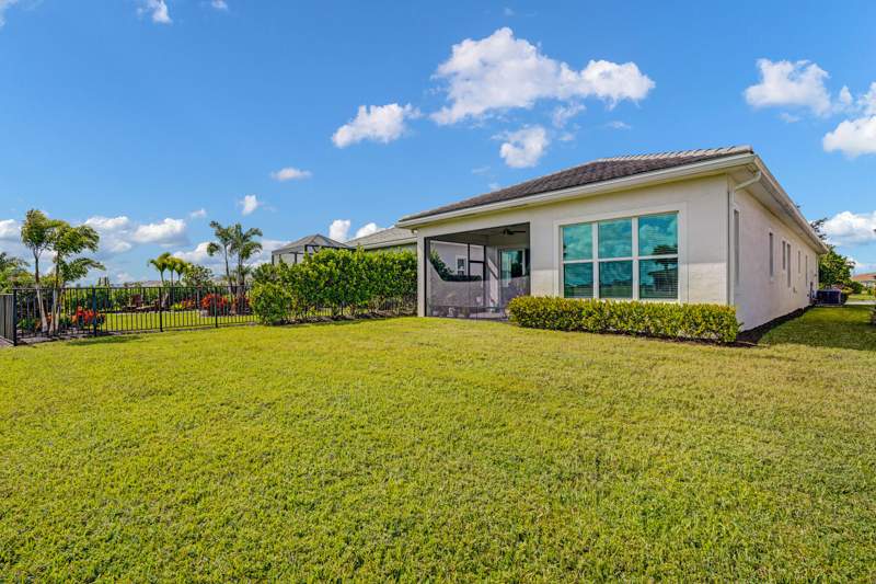 3 bedroom Single Family Residence at 25007 SW Alberti Way, Verano Pud No 1 Plat No 21, Port St. Lucie — photo 5