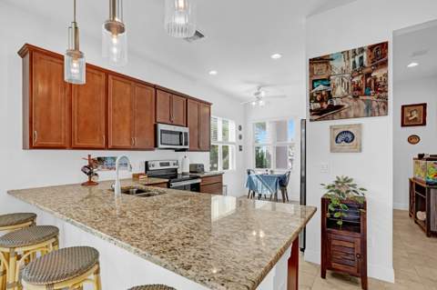 25007 SW Alberti Way, Port St. Lucie FL - photo 12 of 47