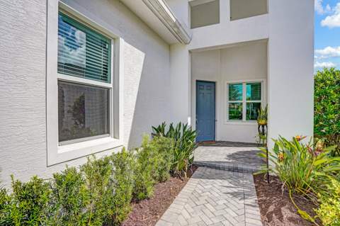 25007 SW Alberti Way, Port St. Lucie FL - photo 8 of 47