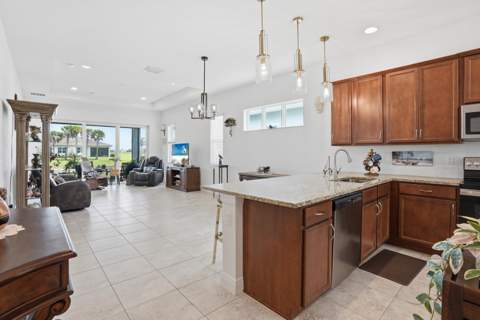 25007 SW Alberti Way, Port St. Lucie FL - photo 11 of 47