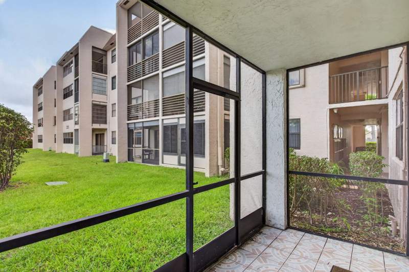 1 bedroom Condominium at 10444 NW 30th Court #105, Sunrise Lakes 165 Condo, Sunrise — photo 2