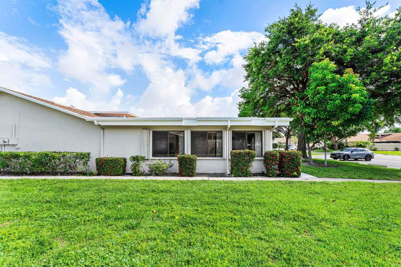 2 bedroom Villa at 900 NW 30th Avenue #D, Rainberry Bay Sec 2, Delray Beach — photo 2