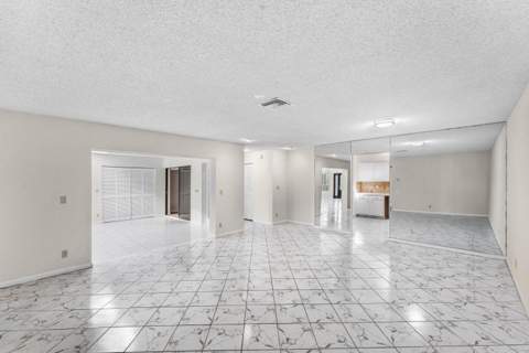 900 NW 30th Avenue #D, Delray Beach FL - photo 14 of 39