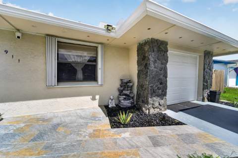1911 SE Dock Street, Port St. Lucie FL - photo 7 of 37