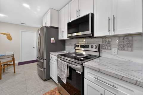 1911 SE Dock Street, Port St. Lucie FL - photo 18 of 37