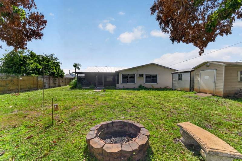 3 bedroom Single Family Residence at 1911 SE Dock Street, Port St Lucie Section 30, Port St. Lucie — photo 4