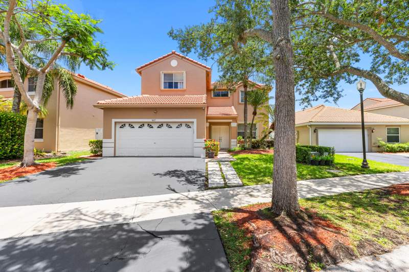 6 bedroom Single Family Residence at 907 Stanton Drive, North Lakes, Weston — photo 2