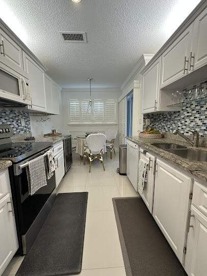 505 NW 36th Avenue, Deerfield Beach FL - photo 11 of 45