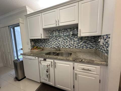 505 NW 36th Avenue, Deerfield Beach FL - photo 16 of 45