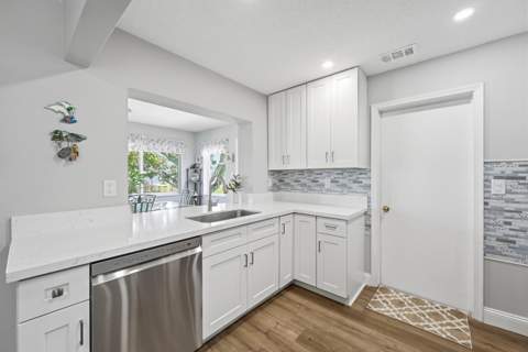 5711 NW 84th Terrace, Tamarac FL - photo 8 of 14