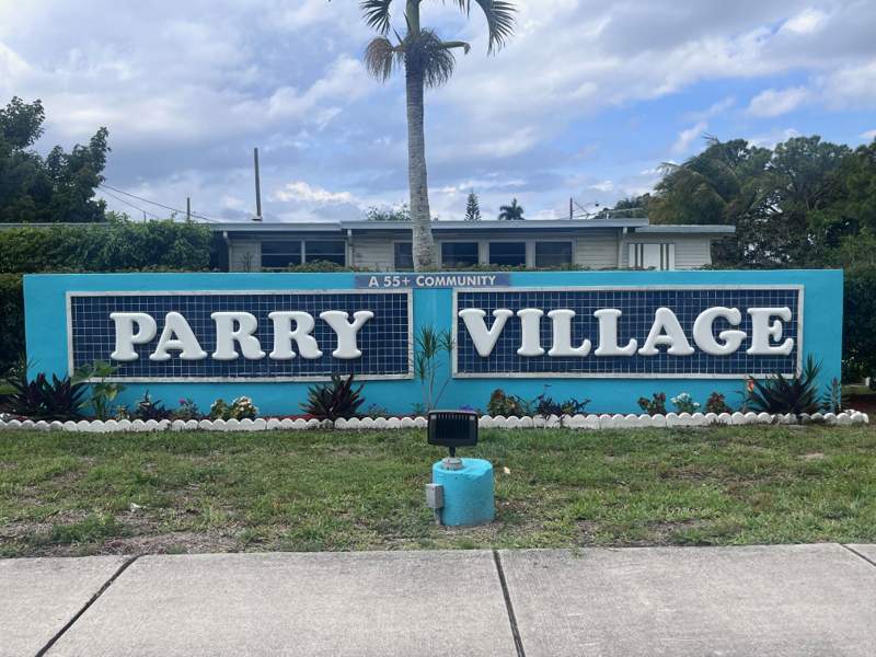2 bedroom Manufactured Home at 4149 88th Court, Parry Trailer Village, Boynton Beach — photo 2