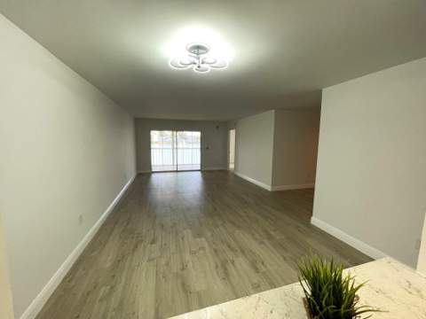 14111 Royal Vista Drive #202, Delray Beach FL - photo 6 of 43