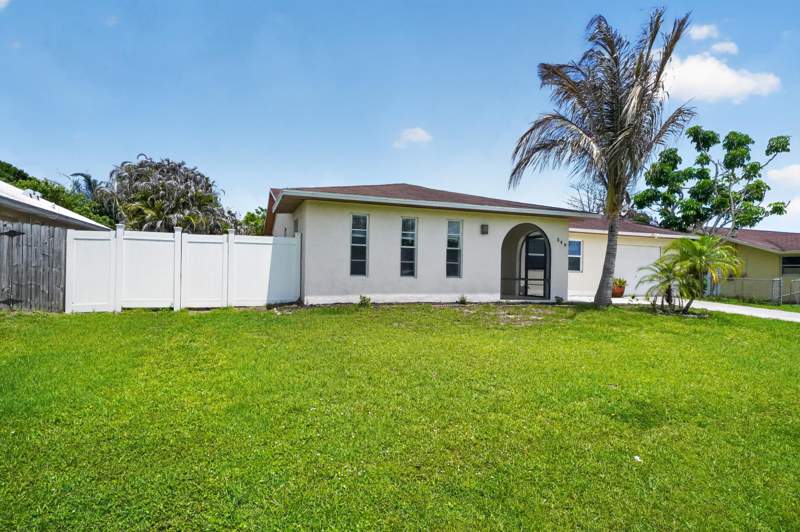 2 bedroom Single Family Residence at 549 SE Marydale Terrace, Port St Lucie Section 6, Port St. Lucie — photo 2