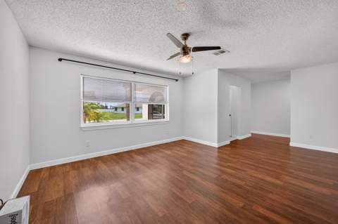 549 SE Marydale Terrace, Port St. Lucie FL - photo 17 of 30