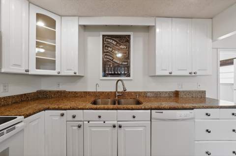 549 SE Marydale Terrace, Port St. Lucie FL - photo 7 of 30
