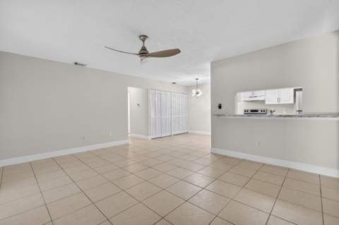 3911 NW Cinnamon Tree Circle, Jensen Beach FL - photo 14 of 42