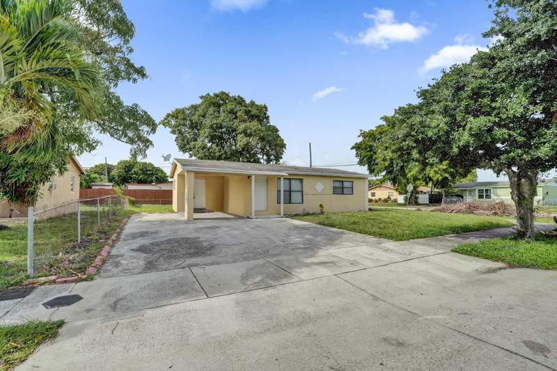 2 bedroom Single Family Residence at 2901 NW 21st Street, Royal Palms Park, Fort Lauderdale — photo 3