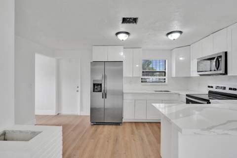 2901 NW 21st Street, Fort Lauderdale FL - photo 11 of 36