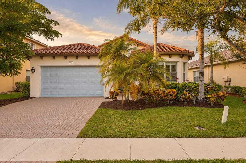 4 bedroom Single Family Residence at 2101 Belcara Court, Portosol 1, Royal Palm Beach — photo 3