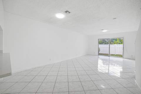 8207 Fairway Road #8207, Sunrise FL - photo 10 of 34