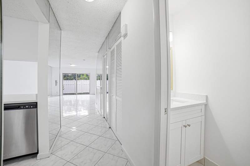 2 bedroom Townhouse at 8207 Fairway Road #8207, Spring Tree, Sunrise — photo 5