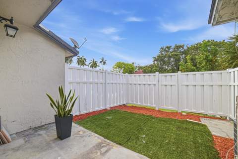 8207 Fairway Road #8207, Sunrise FL - photo 24 of 34